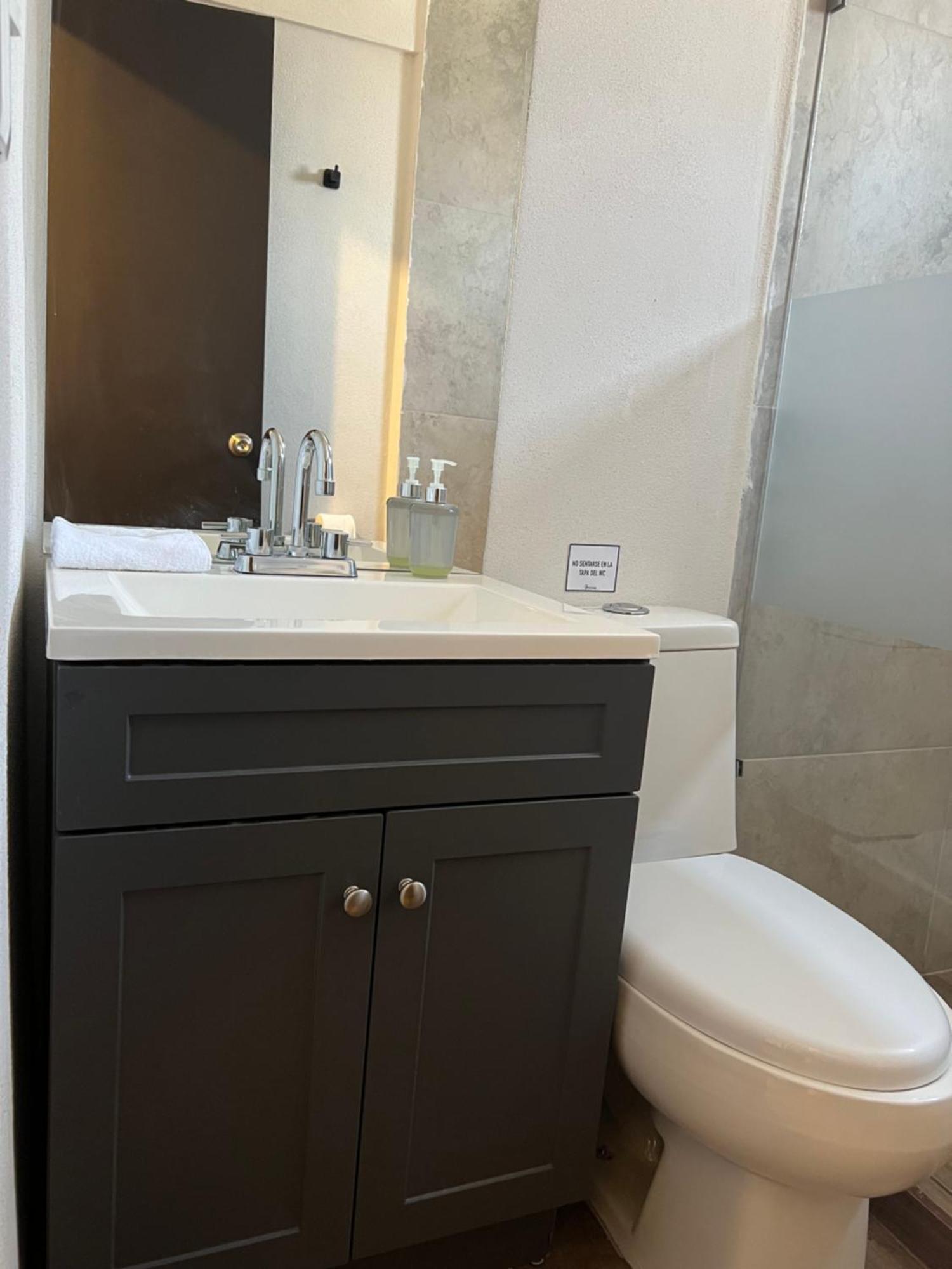 Hotel Tia Flora レオン エクステリア 写真